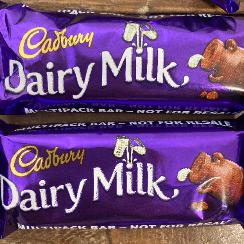 ---12x Cadbury Dairy Milk Chocolate Bars (3 Packs of 4x29.3g)