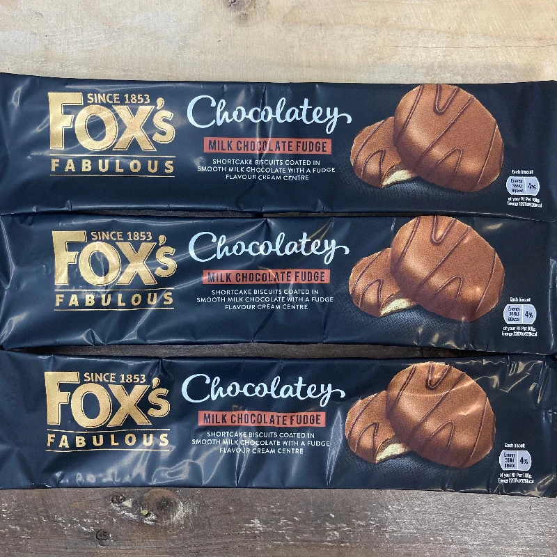 - Postoperative pet anti-licking Elizabethan collar3x Foxs Chocolatey Milk Chocolate Fudge Biscuits (3x95g)