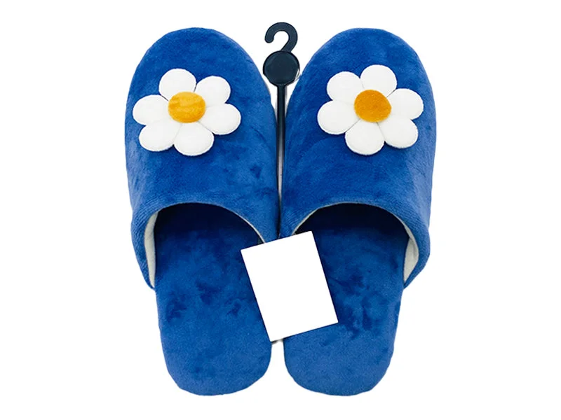 - Pet stroller can be taken on the planeSlippers with Flowers Blue