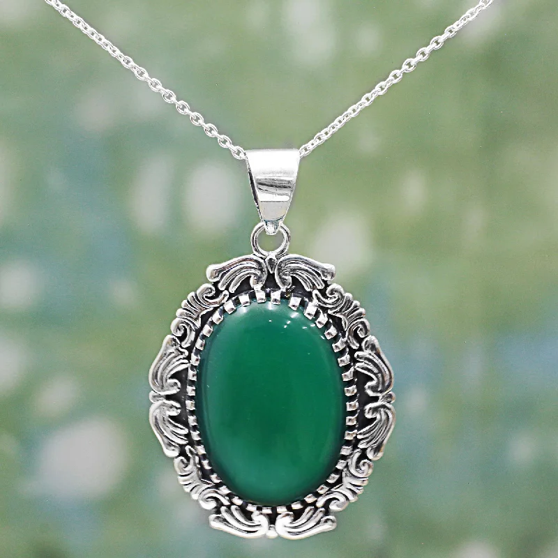 - Air box TSA certified check-inMagnificent Green Hand Crafted Green Onyx Pendant Necklace from India - Air box TSA certified check-inMagnificent Green Hand Crafted Green Onyx Pendant Necklace from India