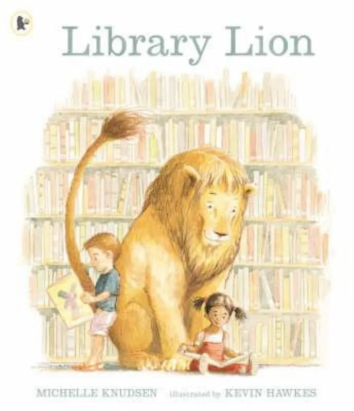 - Postoperative pet anti-licking Elizabethan collarLibrary Lion