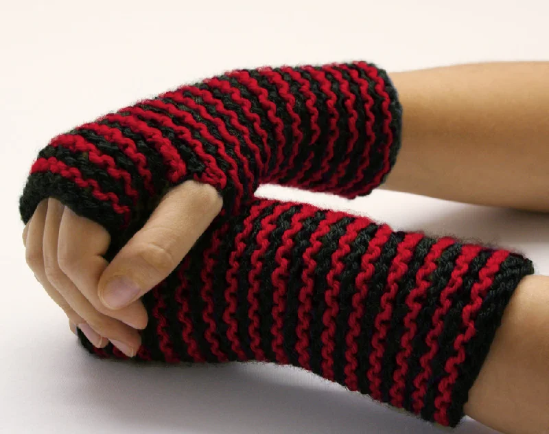 - Dog anti-slip matStriped Wristers Pattern (Knit)
